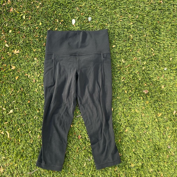 Althleta Salutation Stash pocket leggings in powervita - Picture 2 of 6